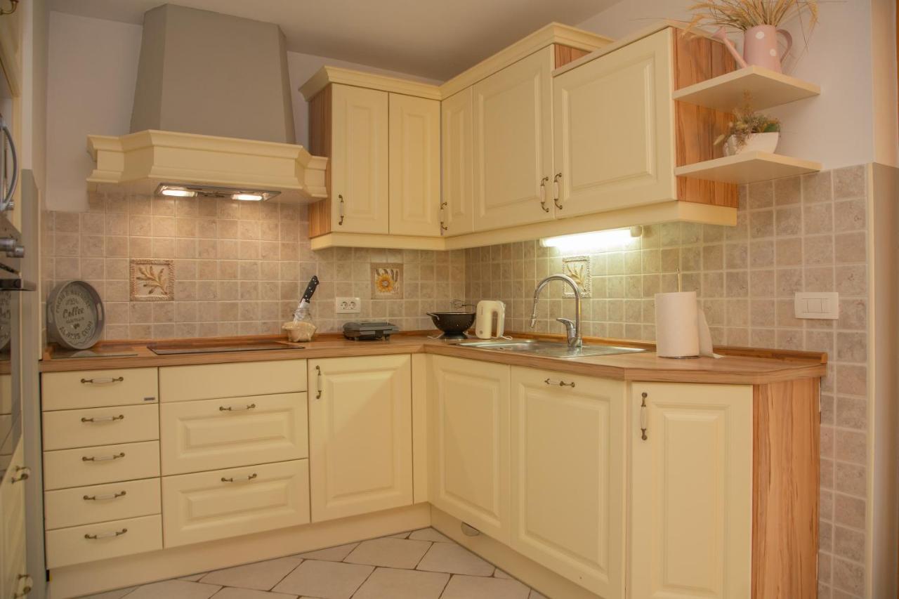 דירות בוהין Apartma Erlah מראה חיצוני תמונה